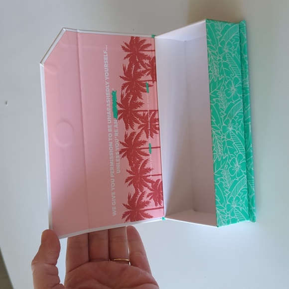 EUC like new Goodr box and eyeglass bag - Picture 5 of 7